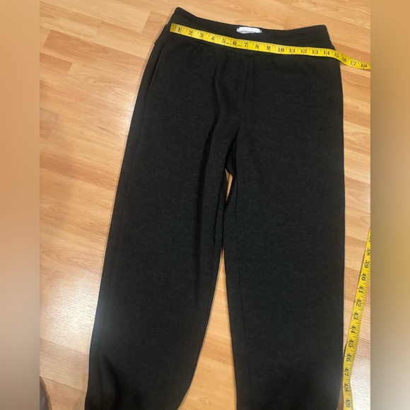 Mondetta Black Joggers/ Sweatpants - Picture 5 of 6